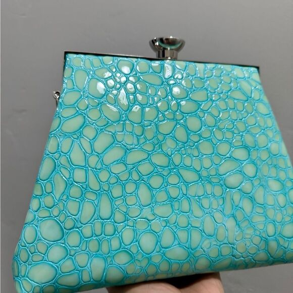 Genuine Leather Cobblestone Embossed Handmade Push Lock Boxy Bag/Multi Use Style - Picture 14 of 16